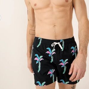 Chubbies Classic Swim Trunk - Havana Nights - Black Palms - 5.5” Inseam